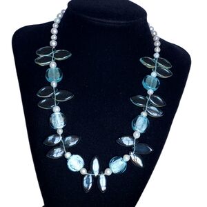 Vtg. Beautiful Necklace